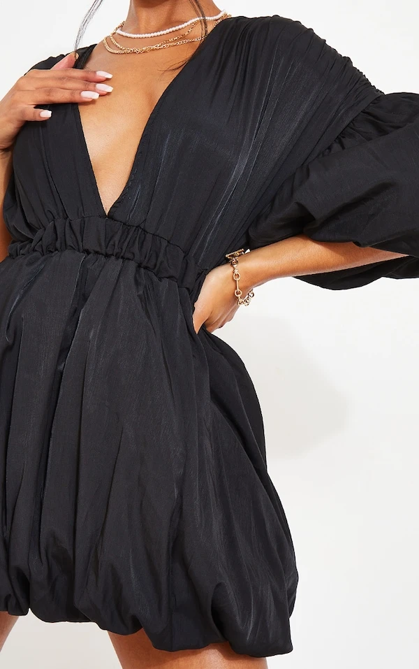 Robe Droite Noire à Manches Et Jupe Bouffantes 4 Robe Droite Noire à Manches Et Jupe Bouffantes – Image 4