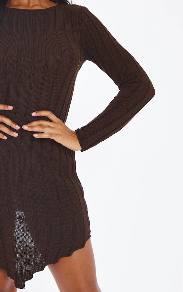 Robe Pull En Maille Tricot Chocolat à Ourlet Tombant 4 Robe Pull En Maille Tricot Chocolat à Ourlet Tombant – Image 4