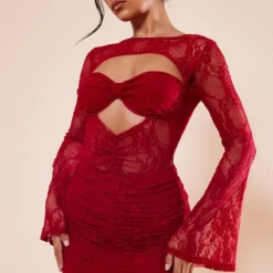 Robe Moulante En Dentelle Transparente Rouge à Fronces Et Armatures