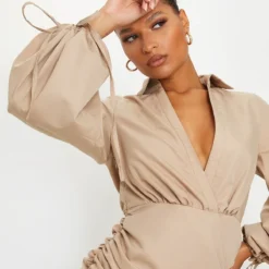 Robe Chemise Moulante Décolletée Gris Pierre Froncée à Manchettes Nouées 7 Robe Chemise Moulante Décolletée Gris Pierre Froncée à Manchettes Nouées -Jupe Lumine Soldes Boutique 6b7d566da162291760cede7a23d003ca0b0e14e6 cmo2092 4