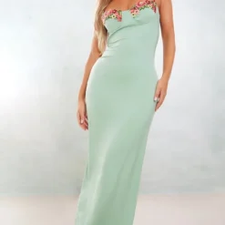 Robe Longue Satinée Vert Sauge à Fleurs Armatures Et Bretelles