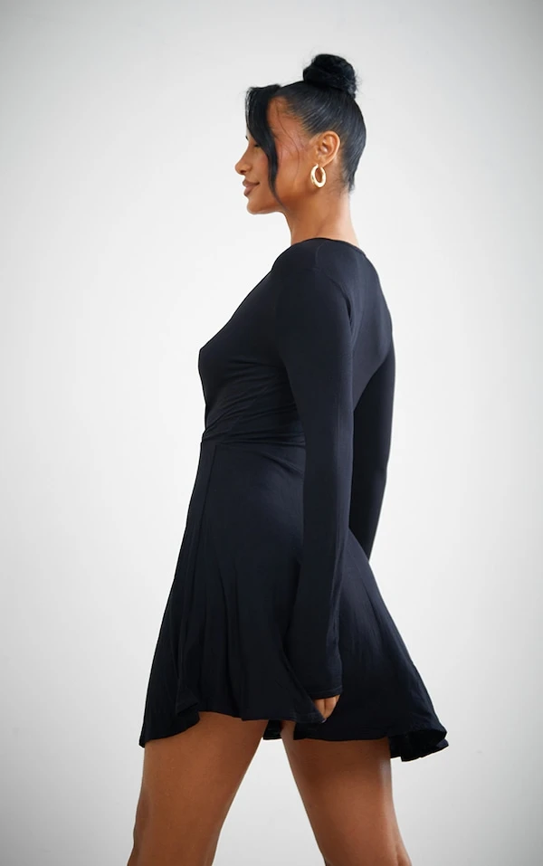 Robe Patineuse Manches Longues Noire En Jersey Style Cache-coeur 2 Robe Patineuse Manches Longues Noire En Jersey Style Cache-coeur – Image 2