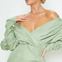 Robe Moulante Vert Sauge Froncée à épaules Dégagées -Jupe Lumine Soldes Boutique 6e74d6c2a217e3cfe2b22addfd2ef8ca3e689f53 CMC5353 6