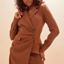 Robe Blazer Café Au Lait Foncé En Maille Tissée à Poches Et Taille Froncée -Jupe Lumine Soldes Boutique 6f67ada62472fc95ba9c852db673714ba172a358 cnc2990 1