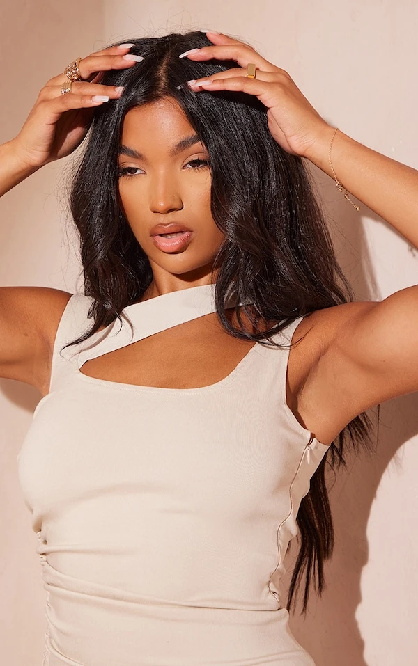 Robe Moulante Stretch Tissée Gris Pierre Froncée à Bretelle Asymétrique 4 Robe Moulante Stretch Tissée Gris Pierre Froncée à Bretelle Asymétrique – Image 4