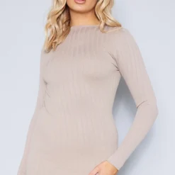 Robe Moulante Côtelée Gris Pierre à Manches Longues Et Contours Structurés