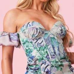 Robe Moulante Satinée Bleue Froncée à Détail Corset Et Parties Contrastantes -Jupe Lumine Soldes Boutique 74616905483c7f2dc96cfaabeb0f0e1c5900c79d cnd2305 4