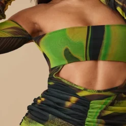 Robe Moulante Froncée En Mesh Imprimé Fumée Vert à Col Bardot 8 Robe Moulante Froncée En Mesh Imprimé Fumée Vert à Col Bardot -Jupe Lumine Soldes Boutique 76c0e1e438b46846a4c991c098f38537495084eb cnd0419 4