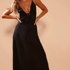 Robe De Plage Longue Noire Crêpée à Nouer