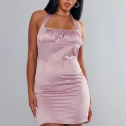Robe Moulante Mauve Satinée à Liserés Et Dos Nu Noué