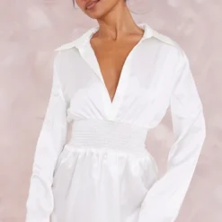 Robe Chemise Satinée Crème à Taille Froncée