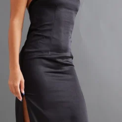 Robe Fendue Longue Satinée Noire à Dos Nu -Jupe Lumine Soldes Boutique 7fd803f65bece0015121aaabdb292eb8e8fffb10 cnc8360 4