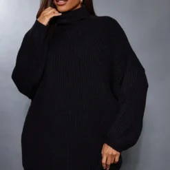 Robe Pull En Maille Tricot Noir Profond à Col Roulé