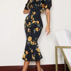 Robe Mi-longue Noire Imprimée Fleuri à Manches Bouffantes Et Col Bénitier -Jupe Lumine Soldes Boutique 81c818fff163f553063b55095b182595ebc64a94 cmn9278 3