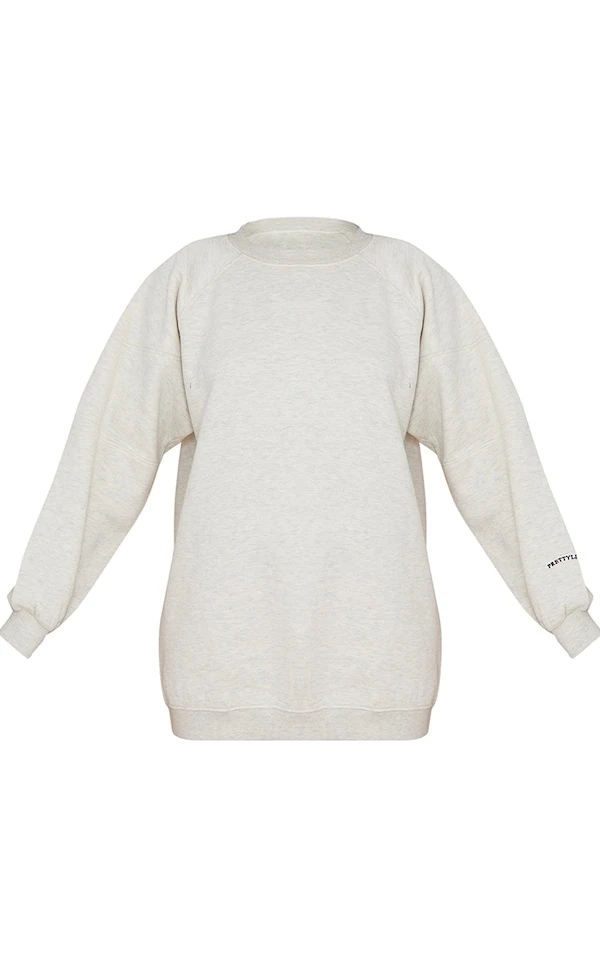 PRETTYLITTLETHING Robe En Sweat Avoine Oversize à Manches Raglan 6 PRETTYLITTLETHING Robe En Sweat Avoine Oversize à Manches Raglan – Image 6