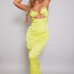 Robe Mi-longue Satinée Jaune Découpée à Bretelles