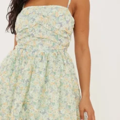 Robe Texturée Fleurie Verte à Bretelles Et Jupe Bouffante 8 Robe Texturée Fleurie Verte à Bretelles Et Jupe Bouffante -Jupe Lumine Soldes Boutique 8715db0ef8d3661ae4a7deaf28275ec9677d567c cnd2013 4