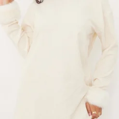 Robe Pull Oversize En Velours Côtelé Crème à Manchettes En Fausse Fourrure -Jupe Lumine Soldes Boutique 8787f2e7b86b13b4c7ec350016db8ffdc0bd9707 cnb1548 4