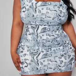 Plus Robe Moulante Argentée Imprimé Liquide Plissée à Col Bénitier -Jupe Lumine Soldes Boutique 88bb5f97ed877e7b253f4b7bd0173c0ff4c57a4c cne0542 4