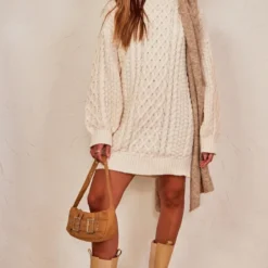 Robe Pull En Maille Torsadée épaisse Crème