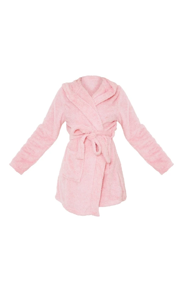PRETTYLITTLETHING - Robe De Chambre Rose Duveteuse à Capuche 5 PRETTYLITTLETHING - Robe De Chambre Rose Duveteuse à Capuche – Image 5