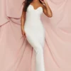 Robe Longue Bustier Blanche à Détail Corset Et Derrière Fendu