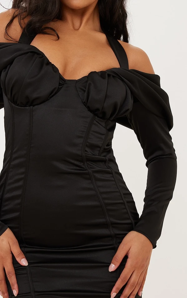 Label PLT Robe Moulante Structurée Noire Satinée Drapée à Col Bardot 3 Label PLT Robe Moulante Structurée Noire Satinée Drapée à Col Bardot – Image 3