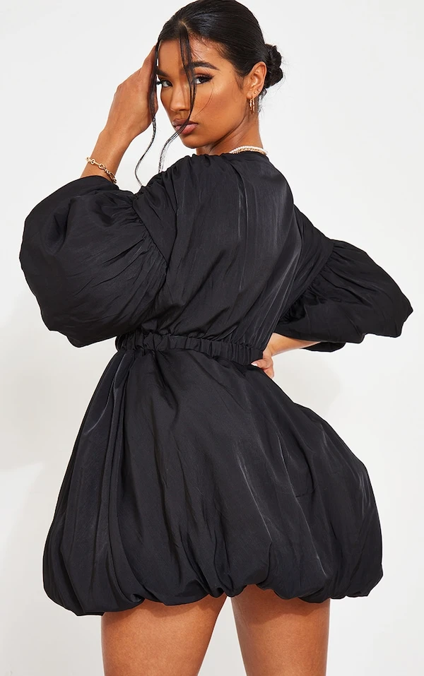 Robe Droite Noire à Manches Et Jupe Bouffantes 2 Robe Droite Noire à Manches Et Jupe Bouffantes – Image 2