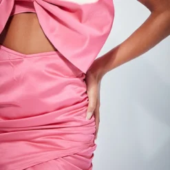 Robe Moulante Satinée Rose Froncée à Découpes Et Détail Noeud -Jupe Lumine Soldes Boutique 93ac75155d7e82f9459b310be14a9270af68ddda cnb3666 4