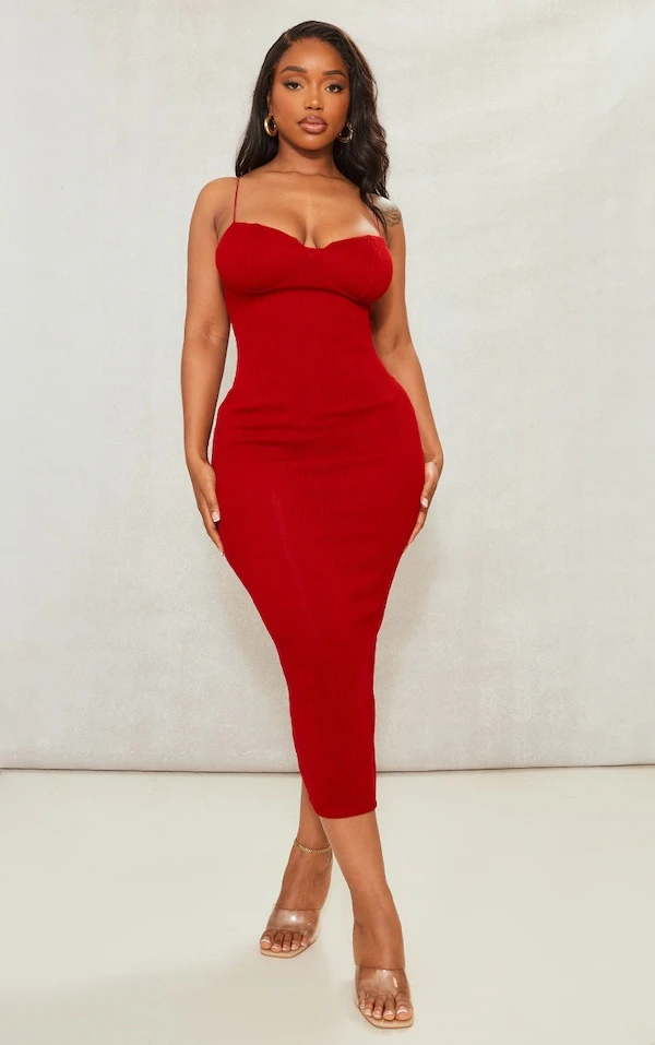 Shape Robe Mi-longue Plissée Rouge à Bretelles Et Bonnets 1 Shape Robe Mi-longue Plissée Rouge à Bretelles Et Bonnets