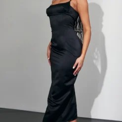 Robe Longue Satinée Noire à Buste Contrastant 7 Robe Longue Satinée Noire à Buste Contrastant -Jupe Lumine Soldes Boutique 98dd805fe09895f7447a827d8be4b630e581bb14 cnc9993 3
