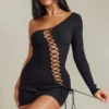 Robe En Maille Tricot Noire à Devant Et Derrière Lacés
