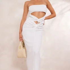 Robe Longue Bustier Texturée Froncée Blanche à Découpes