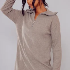 Robe Pull Oversize Côtelée Vert Sauge Kaki à Col Haut Et Demi-zip -Jupe Lumine Soldes Boutique 9d2d051e82ed4a09be787724efbba04f8fe765b5 cna3031 3