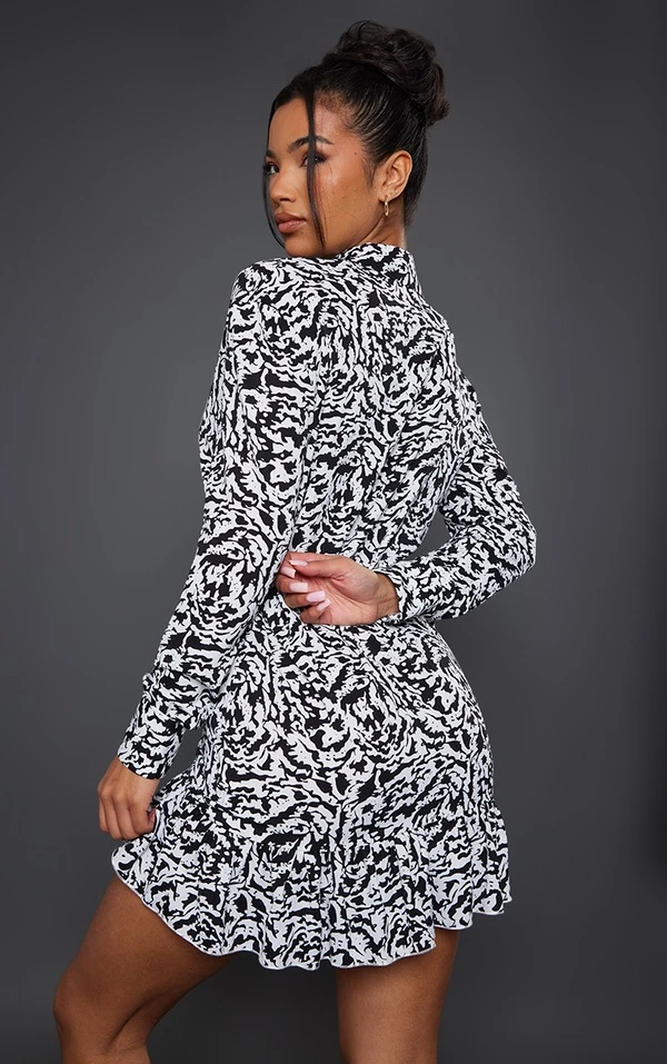 Robe Chemise Multicolore Imprimé Abstrait à Manchettes Et Ourlet Volanté 2 Robe Chemise Multicolore Imprimé Abstrait à Manchettes Et Ourlet Volanté – Image 2