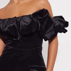 Robe Moulante En Velours Noir à Col Bardot Et Volants -Jupe Lumine Soldes Boutique a0419c1b401a602448f55c0675c6bd70a539fbca cnc2286 4