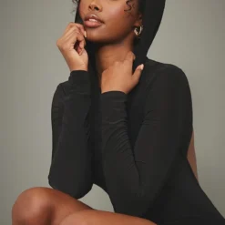 Robe Très Moulante Noire Dos Nu à Détail Capuche -Jupe Lumine Soldes Boutique a0c55795ebf5ce46d12a23bf970b8fd55263d905 cnc7763 4