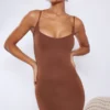 Robe Gainante Marron à Buste Ouvert