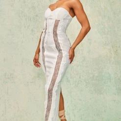 Robe-corset Longue Blanche à Parties En Dentelle Et Armatures -Jupe Lumine Soldes Boutique a390dfbcd31d72f9c38561693492c8d0a88f44e4 cne2970 3