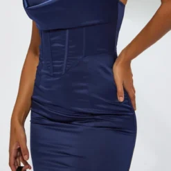 Robe Mi-longue Bleu Marine à Col Bénitier Et Bretelles 8 Robe Mi-longue Bleu Marine à Col Bénitier Et Bretelles -Jupe Lumine Soldes Boutique a754946e52dac289fa6d8d7a586e6dbc9a44a6b3 cnb7977 4