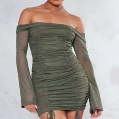 Robe Moulante En Mesh Kaki Très Froncée à Col Bardot