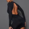 Robe Très Moulante Noire à Manches Longues Et Dos Bénitier