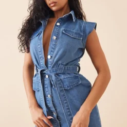 Robe Très Courte Style Utilitaire En Jean Bleu Moyennement Délavé