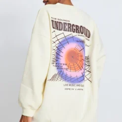 Robe Sweat Crème à Imprimé Graphismes Underground -Jupe Lumine Soldes Boutique b35a7d568fb3ec4b4b3b03784fe9e753936b158e cnd1288 4