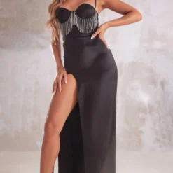 Robe Longue Portefeuille Noire à Bonnets Frangés De Strass