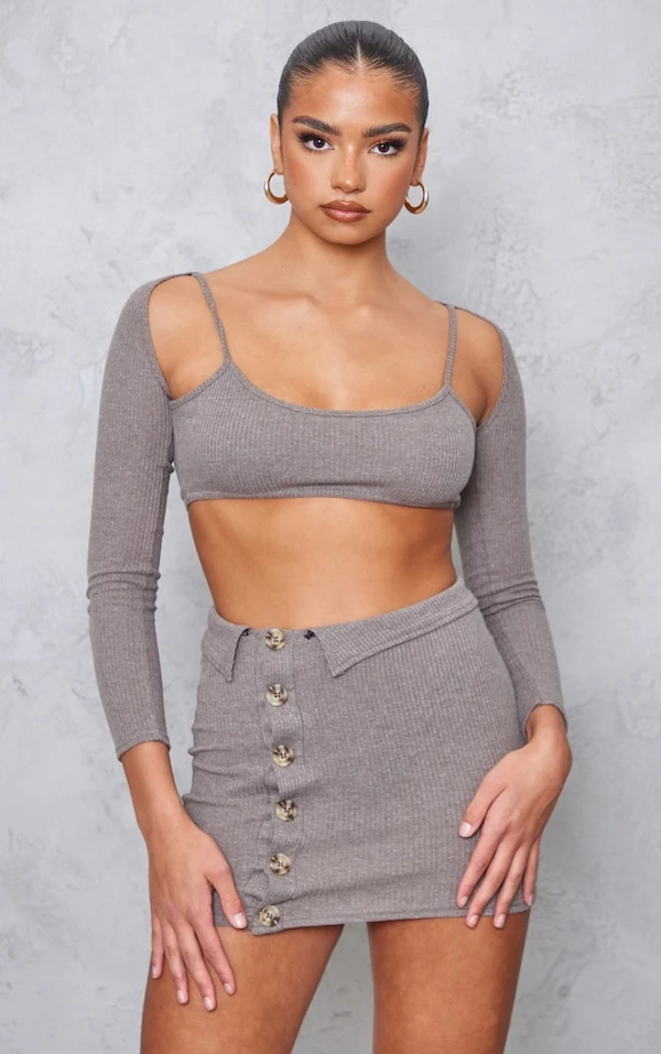 Robe Moulante Côtelée Chocolat à Découpes Sur La Taille Et Détail Boutons 1 Robe Moulante Côtelée Chocolat à Découpes Sur La Taille Et Détail Boutons