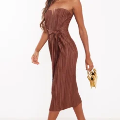 Robe Mi-longue Chocolat Plissée à Lien Noué Sur La Taille Et Barre En V -Jupe Lumine Soldes Boutique b73f2f1519fe8f797a7c7709b5960a7ea00b8e4e cnb3677 3