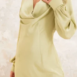 Robe-chemise Satinée Texturée Vert Sauge à Col Bénitier Détaillé -Jupe Lumine Soldes Boutique b7e3d30666020a345f75f4eb36b4fe9100973ec3 cne1437 4