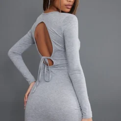 Robe Moulante En Jersey Gris Chiné à Dos Nu Noué Et Manches Longues