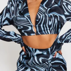 Robe Chemise Mi-longue Satinée Tissée Imprimé Tourbillons Zébrés Noir & Blanc Et Découpes -Jupe Lumine Soldes Boutique bb4d02d3f21b55fa4704314e3884288b1fb7595a cnc6210 4